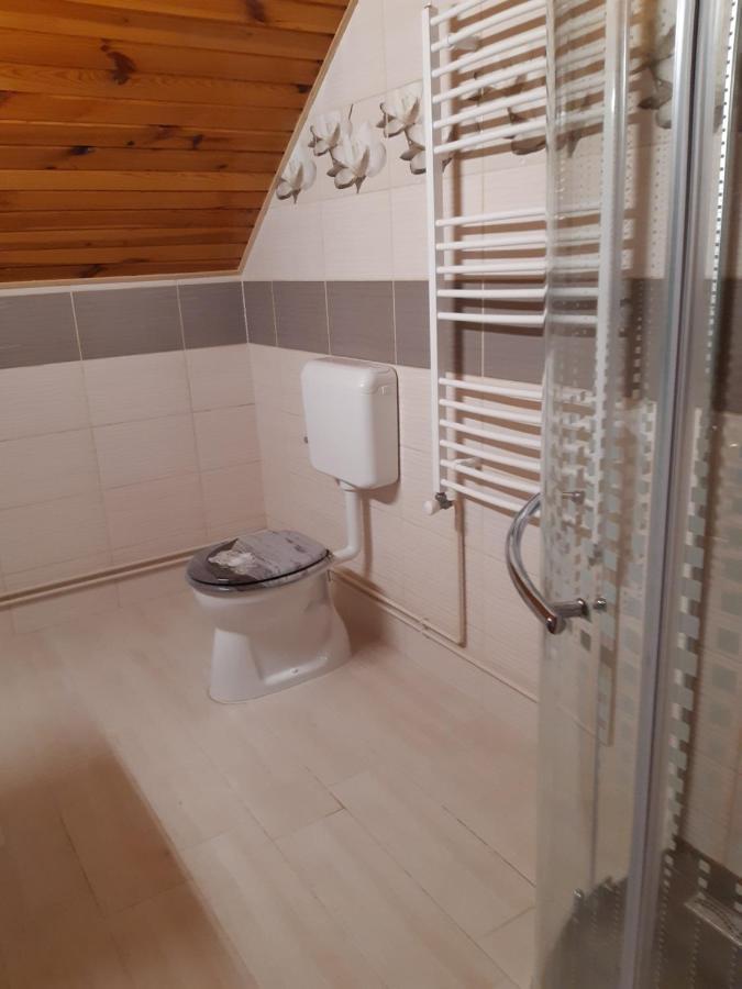 Toldi Apartman Hotel Кестели Екстериор снимка