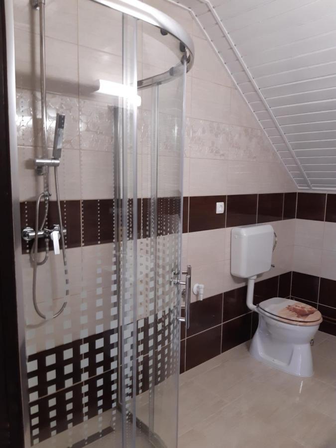 Toldi Apartman Hotel Кестели Екстериор снимка