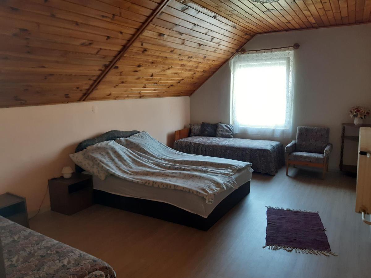 Toldi Apartman Hotel Кестели Екстериор снимка